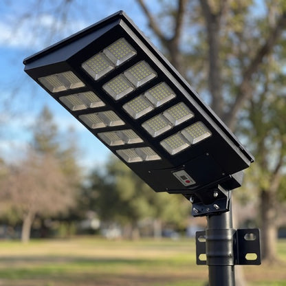 Brankson™ Industrial Size Solar Street Light