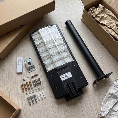 Brankson™ Industrial Size Solar Street Light